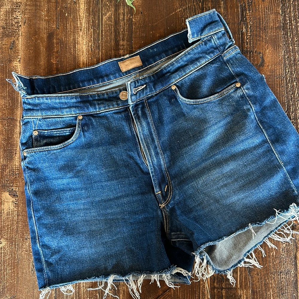 Mother Denim the Dazzler Shift Fray Short 30